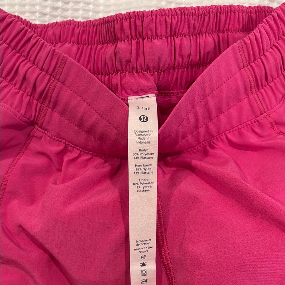 Lululemon Hotty Hot Low Rise Short 4" Sonic Pink- Size 2 - Picture 4 of 5